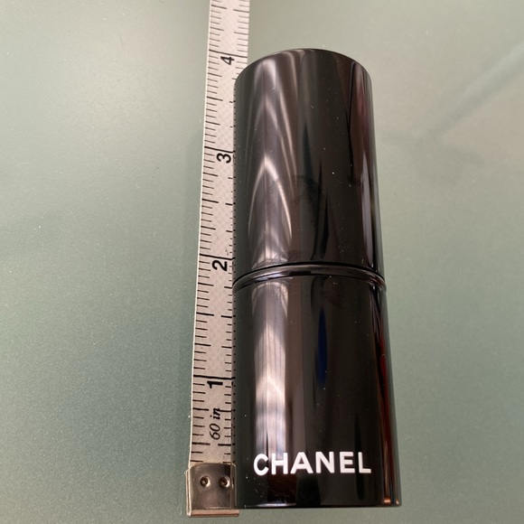 NEW Auth. CHANEL
LES PINCEAUX DE CHANEL
Retractable Kabuki Brush N°108 - Picture 8 of 8